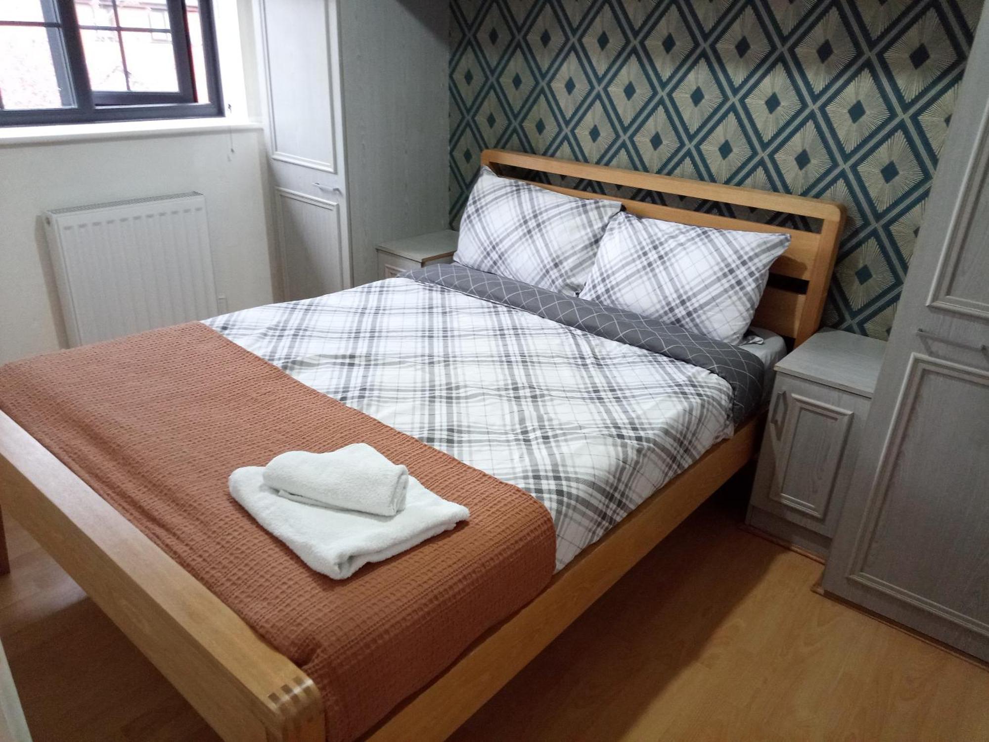 Sevenoaks Villa Болтън Екстериор снимка
